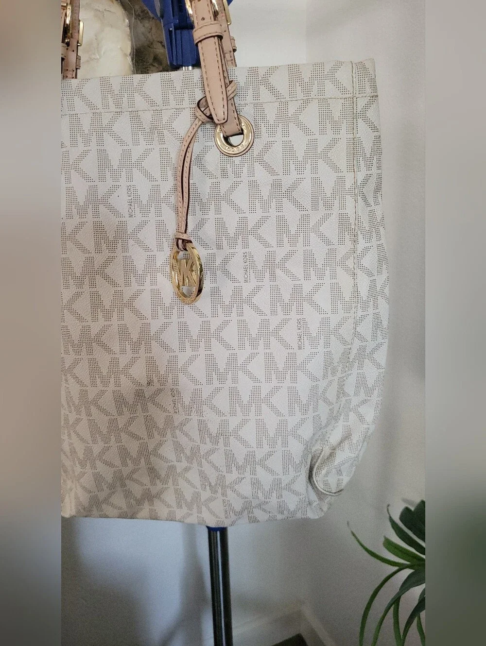 MICHAEL Michael Kors Jet Set Cream Tote Bag